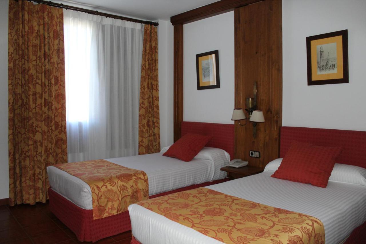 Hotel El Bedel Alcala de Henares Ngoại thất bức ảnh