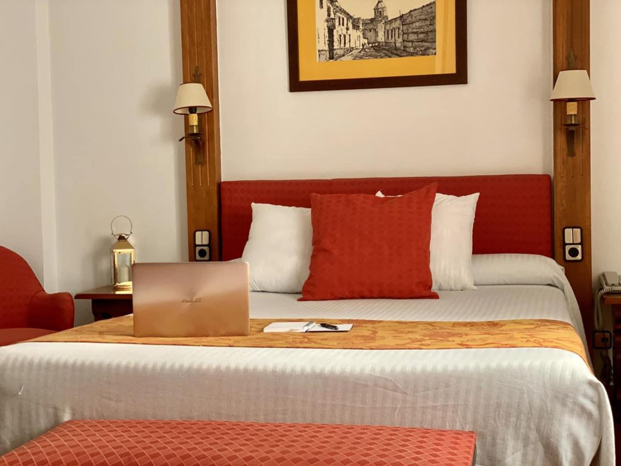 Hotel El Bedel Alcala de Henares Ngoại thất bức ảnh