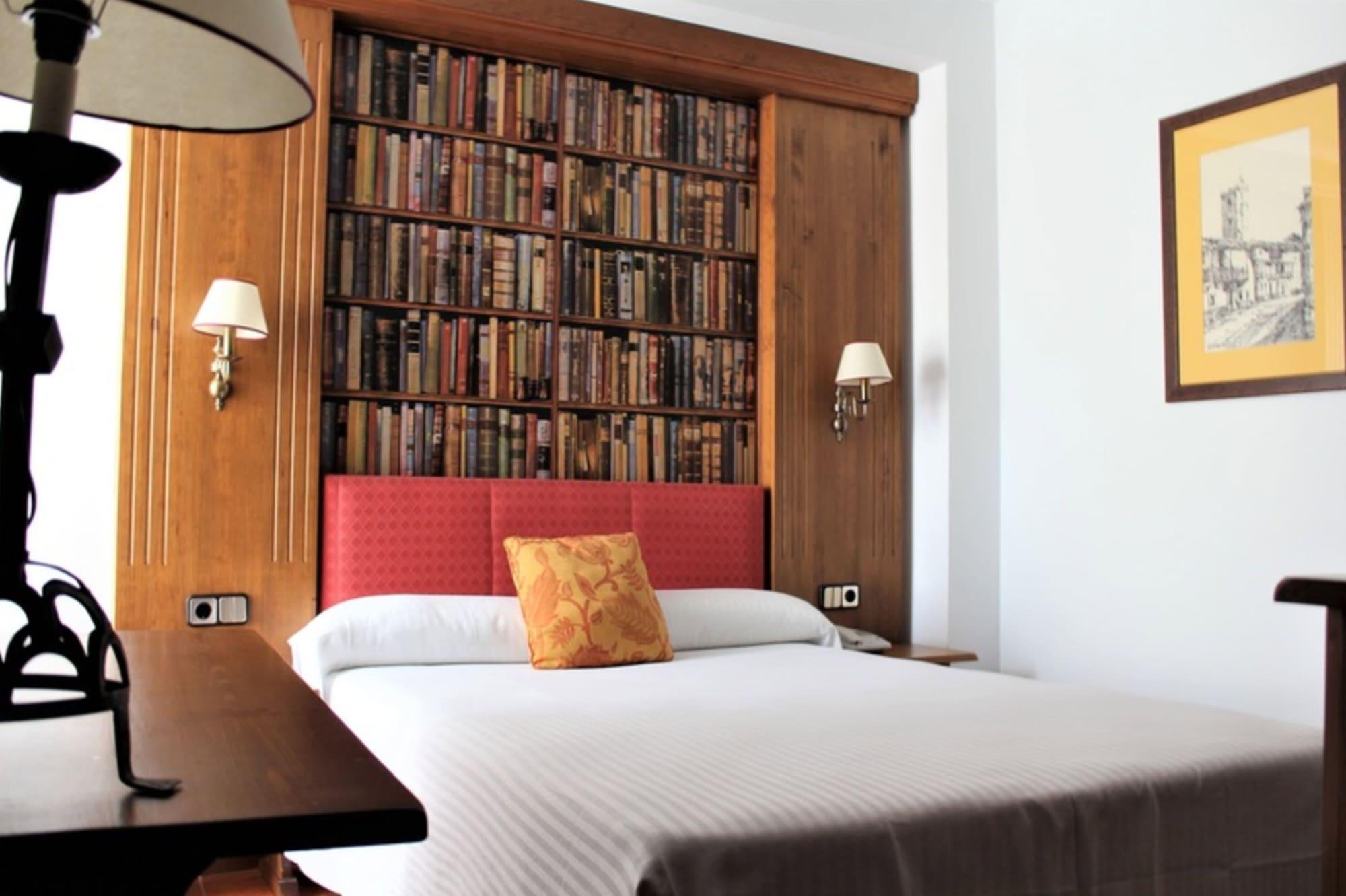 Hotel El Bedel Alcala de Henares Ngoại thất bức ảnh
