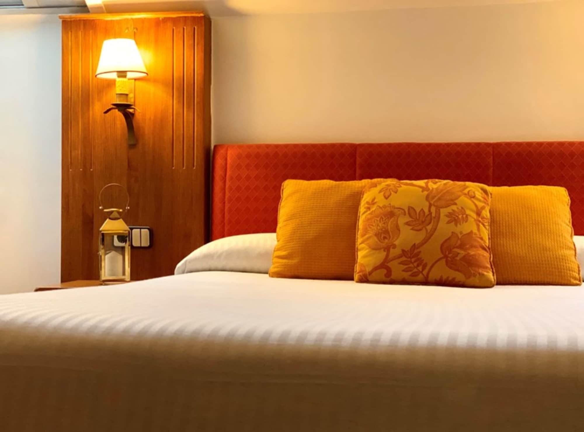 Hotel El Bedel Alcala de Henares Ngoại thất bức ảnh