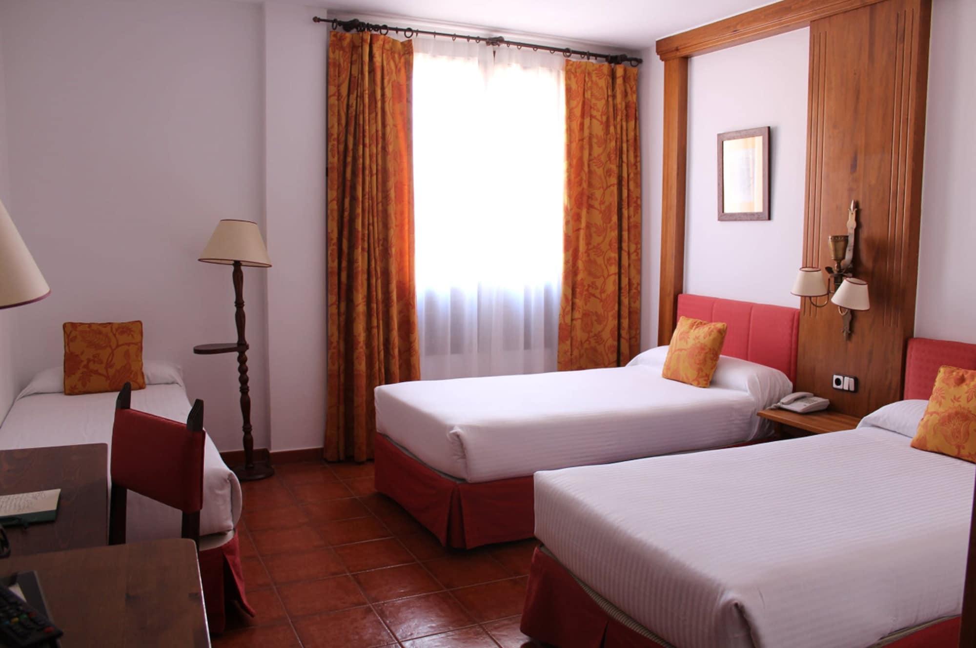 Hotel El Bedel Alcala de Henares Ngoại thất bức ảnh