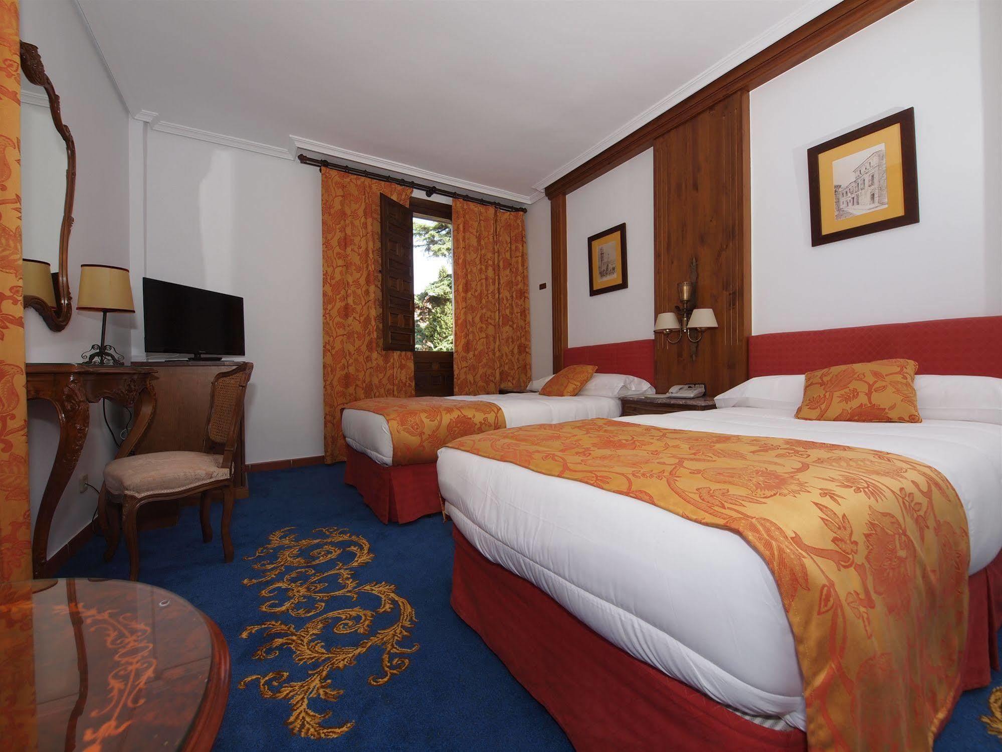 Hotel El Bedel Alcala de Henares Ngoại thất bức ảnh